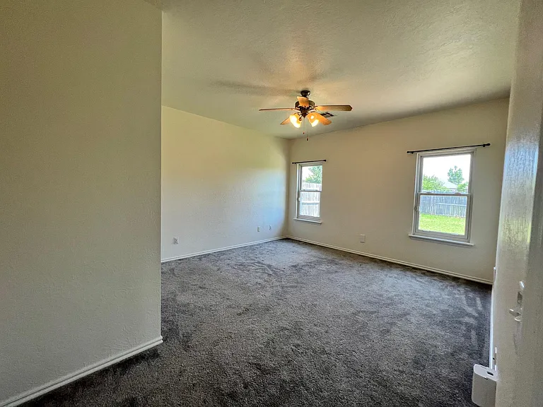5916 SE 67th St — Photo 32