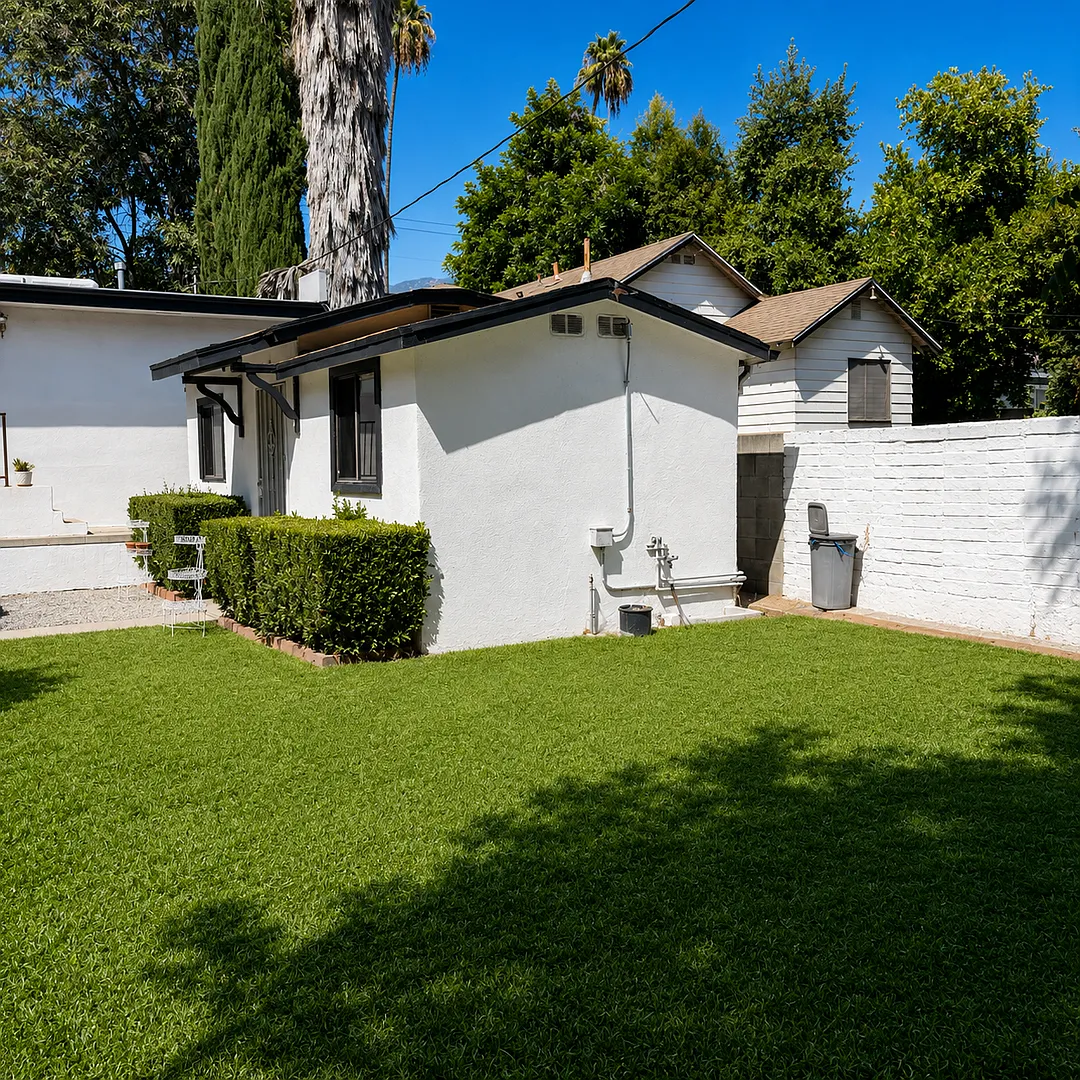Charming Studio in Altadena! — Photo 3