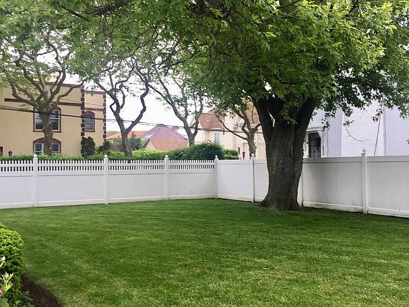 5th image of 79 Kings Ave
