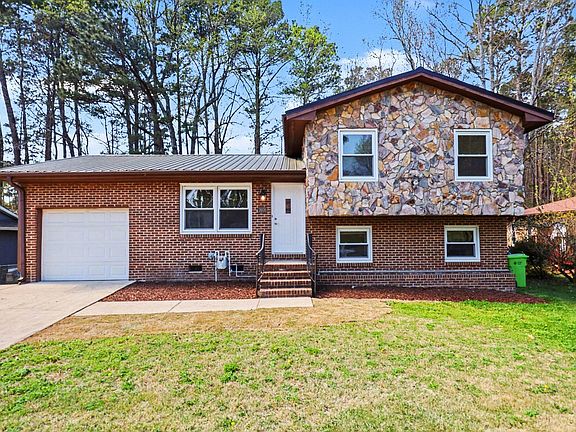 2nd image of 2608 Adcox Pl