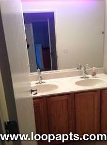 4th image of 50 E 16th St Unit 906