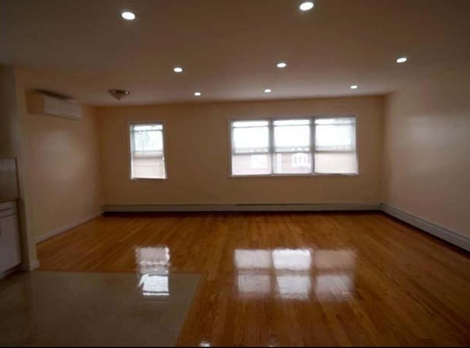 1st image of 14615 22nd Ave Fl 3rd