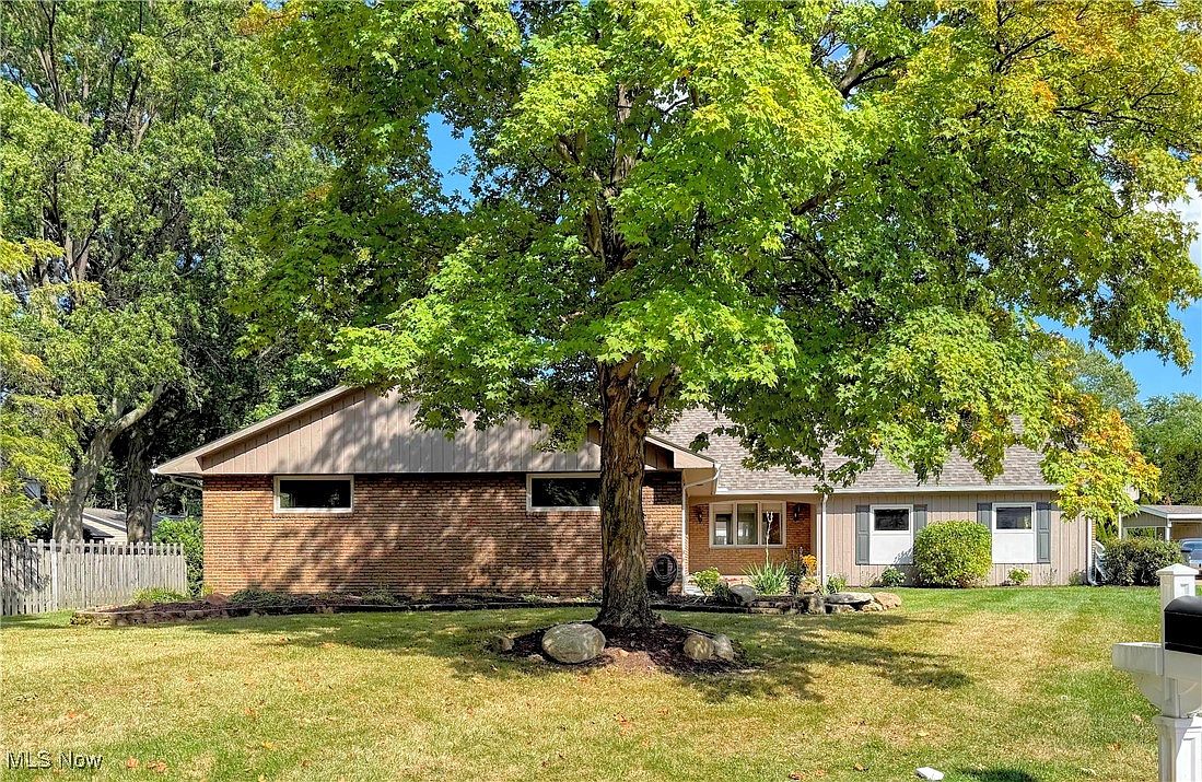 5549 Ericson Ln, Willoughby, OH 44094 | Zillow