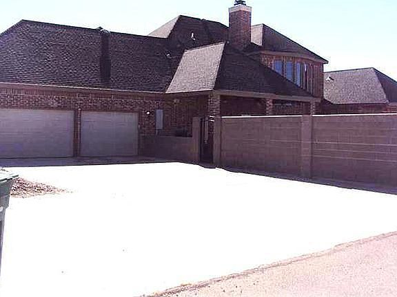 Three car garage