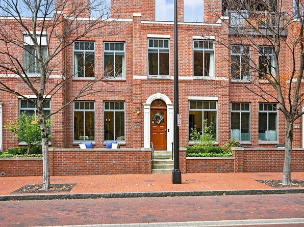 250 Daniel Burnham Sq #Townhouse 253, Columbus, OH 43215