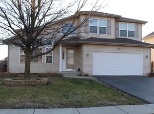 2818 Bloomfield Dr, Joliet, IL 60436