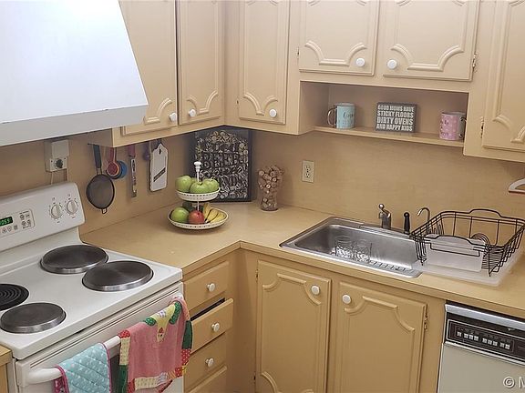 5th image of 2801 NE 183rd St APT 1514W