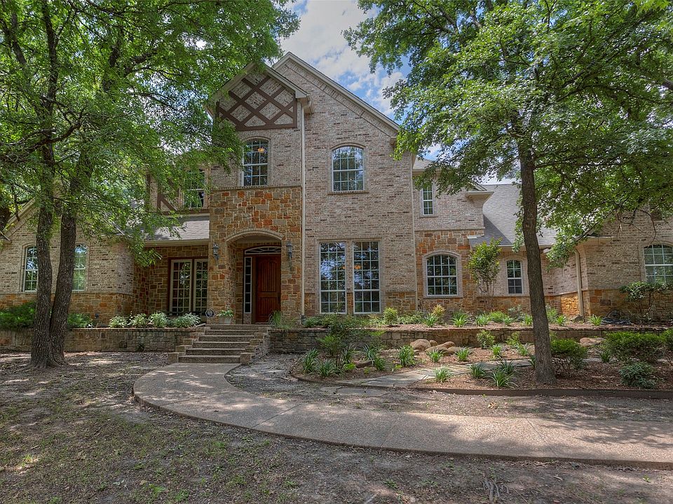 1st image of 119 Willow Springs Ln