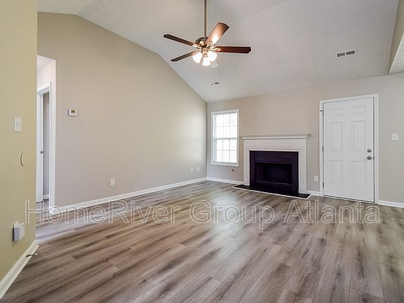 4th image of 48 Canterbury Dr