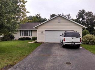 7609 Bridlewood Rd, Caledonia, IL 61011