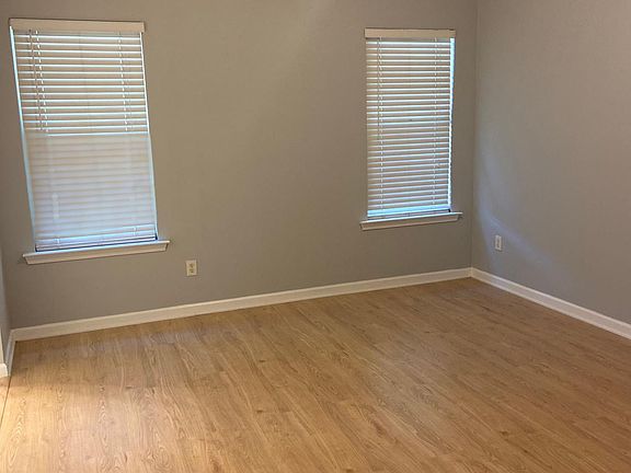 4th image of 6852 Mikayla Ln