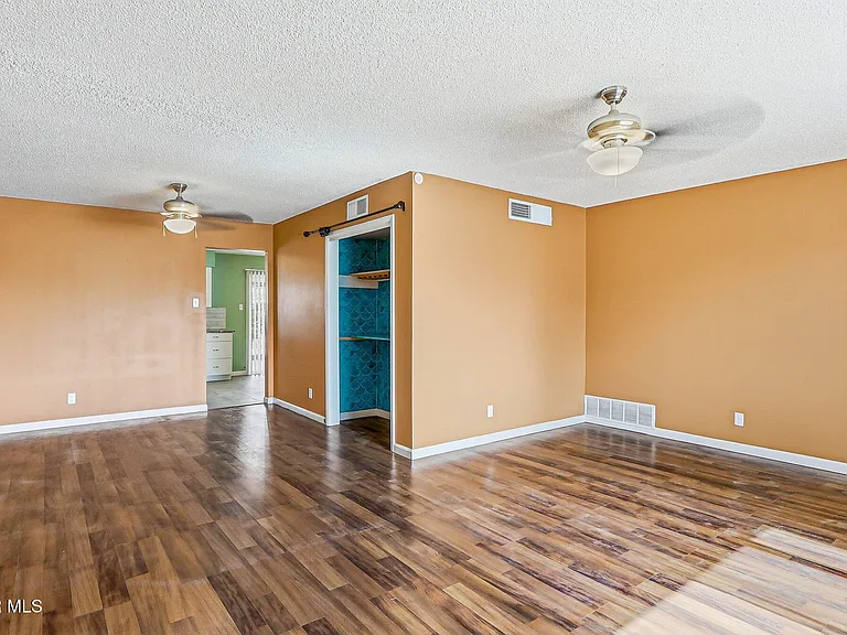 3020 Wedgewood Dr — Photo 7