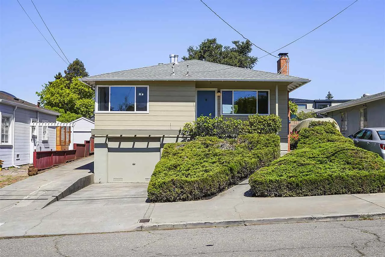 4047 Maple Ave photo 1