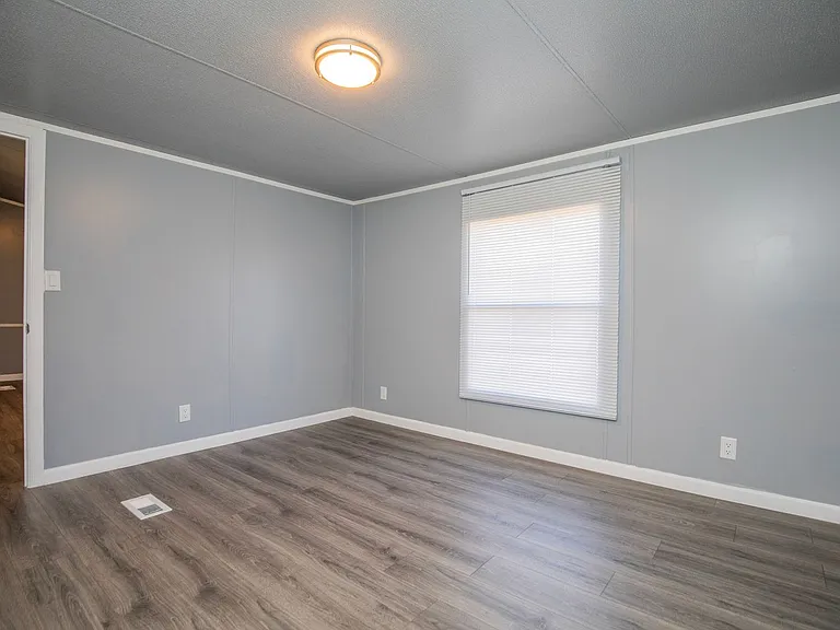 17707 Bittersweet Rd — Photo 7