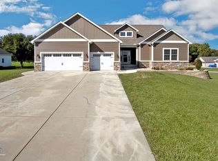 884 Whitestone Dr, Valparaiso, IN 46383