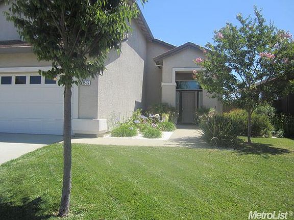 2nd image of 3537 Cap Rock Way