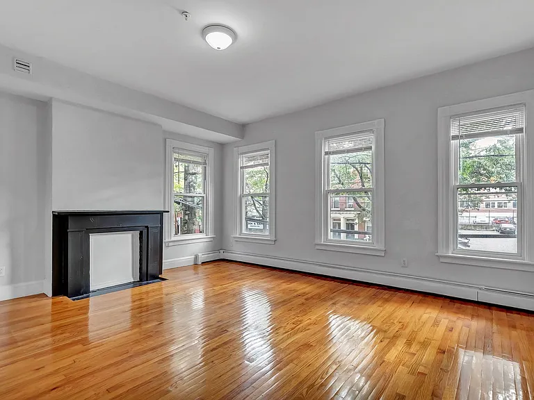 170 Park St #172 — Photo 2
