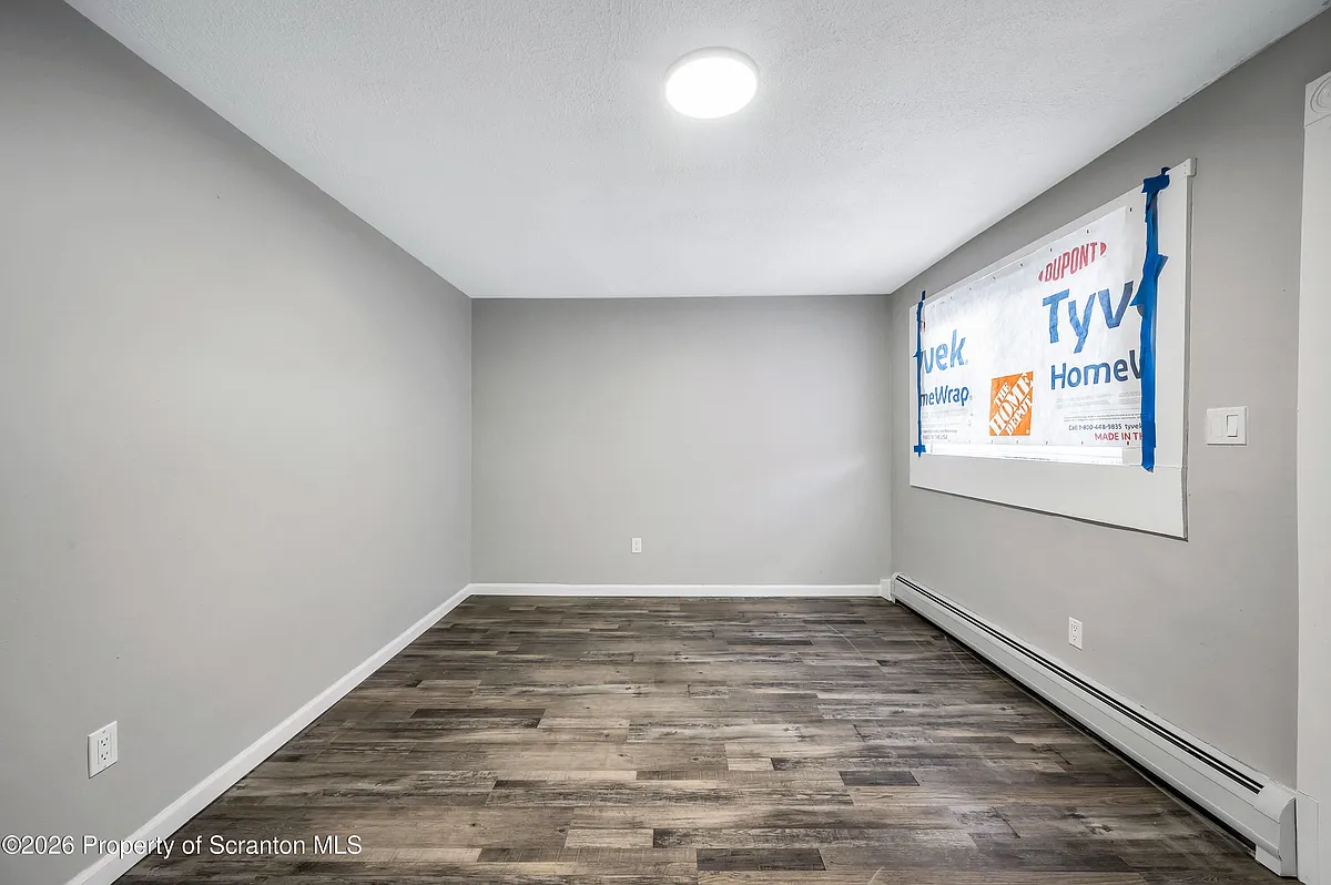 Building Photo - 333 Oak St #1/2