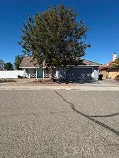 4 bed, 1576 sqft, $2,600 — Photo 1