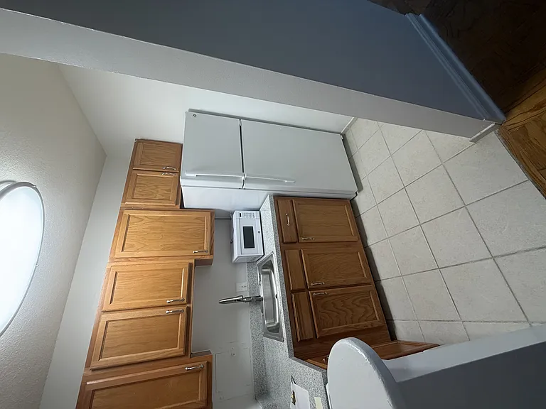 Calvert House Apartments — Photo 63