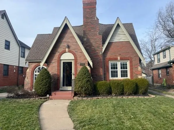 7558 Grand Ave, Kansas City, MO 64114