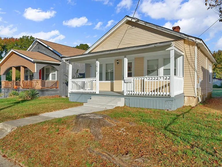 1819 Harwood St — Photo 1