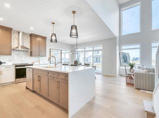 80 N Legacy Woods Cres SE, Calgary, AB T2X 2G5