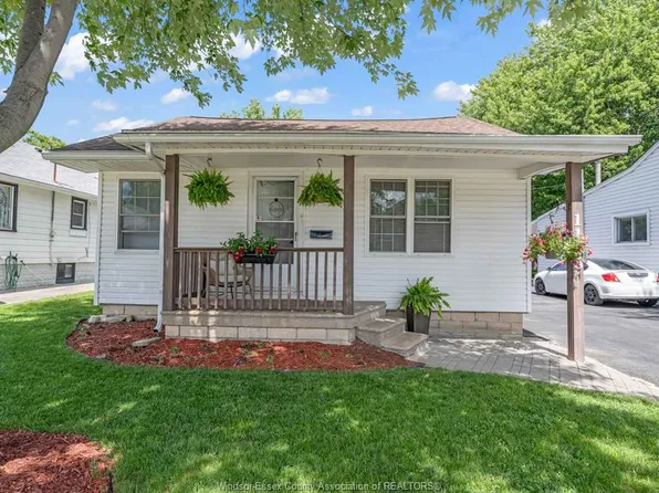 1196 Curry Ave, Windsor, ON N9B 2C9
