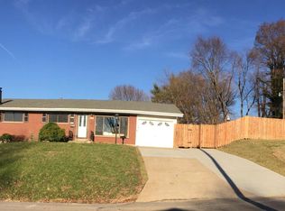 245 Saint Denis St, Florissant, MO 63031