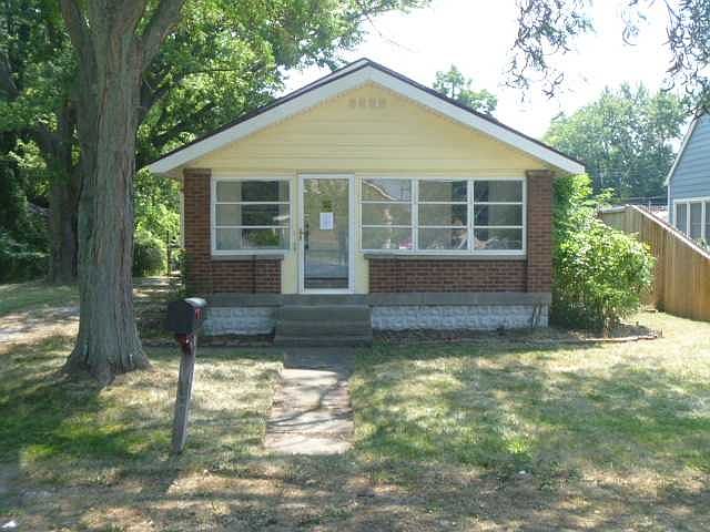 1st image of 737 E Markwood Ave