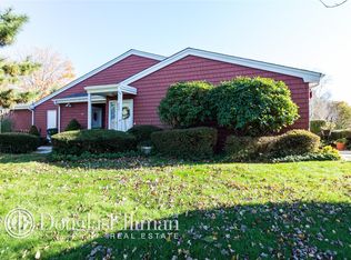 202 Drew Dr, Saint James, NY 11780
