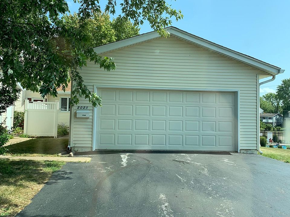 1st image of 3021 Parkwild Dr