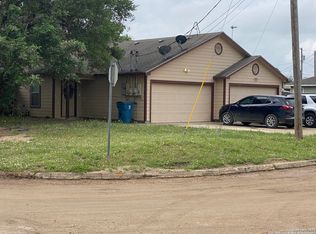 640 Pleasanton Ave, Pleasanton, TX 78064