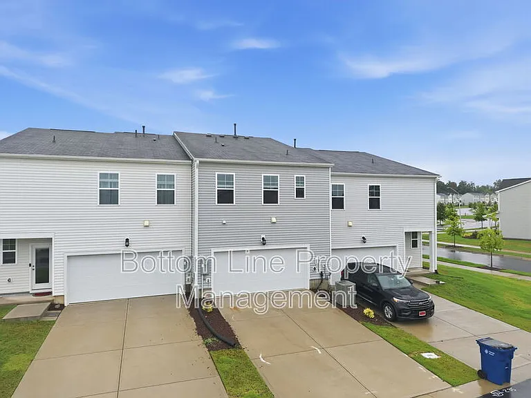 2312 Kasota Ln — Photo 17
