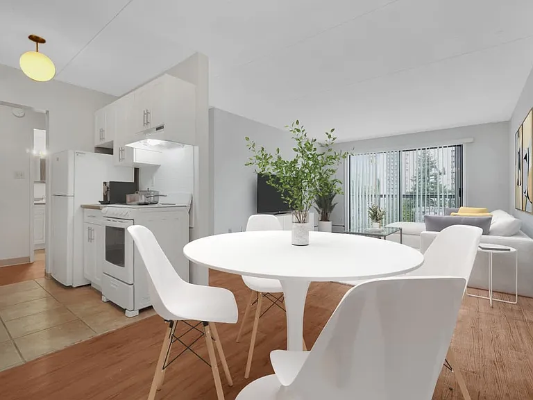 544 Sydney Ave — Photo 10