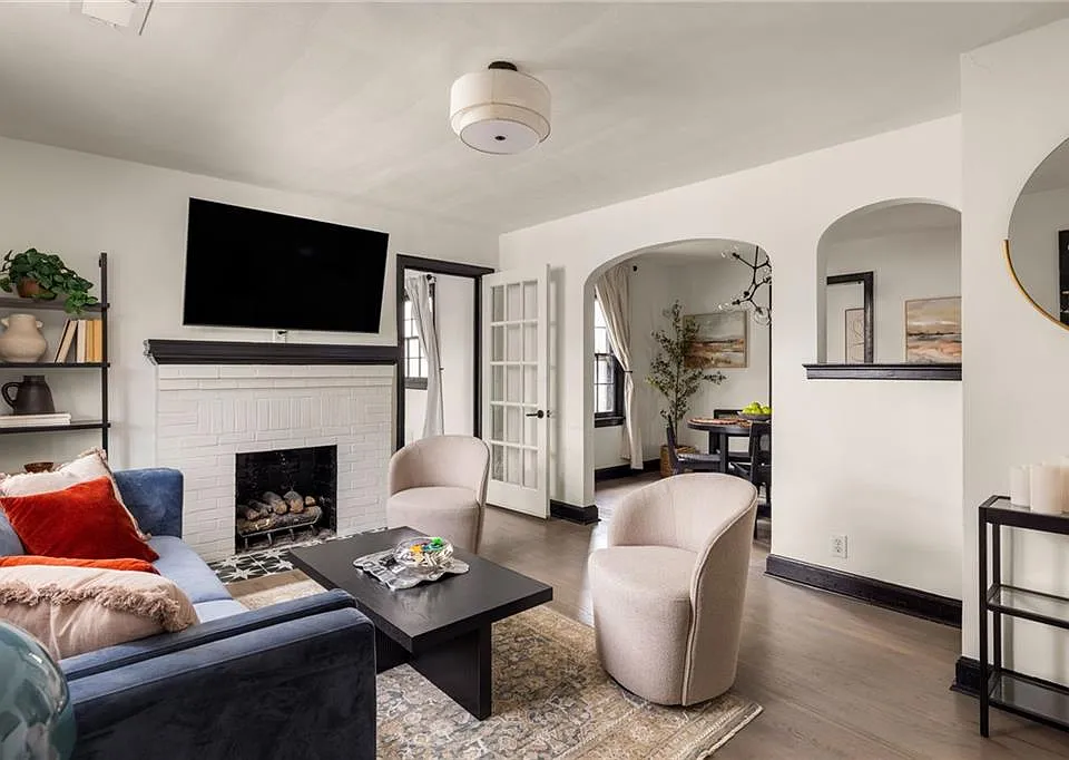 3373 Lavista Dr