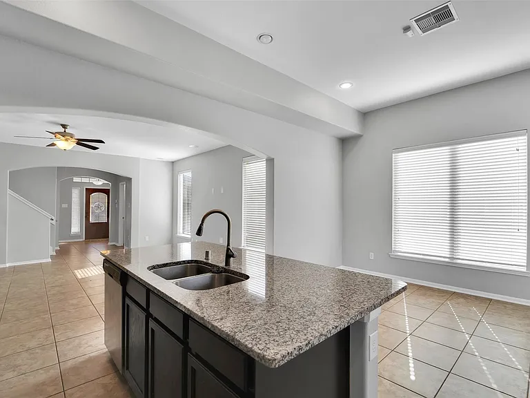 5407 Baronet Dr — Photo 14