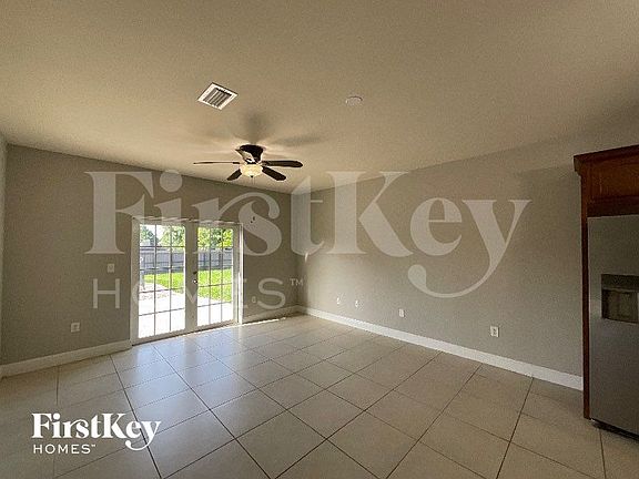 5th image of 20443 SW 318th St