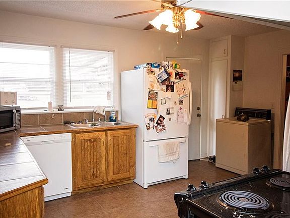 5th image of 737 Saint Maurice Ln