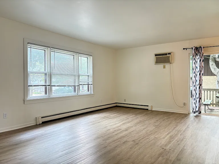 4410 Dwight Dr #1 — Photo 3
