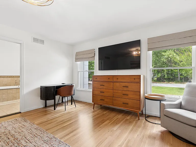 8 Country Ln — Photo 13