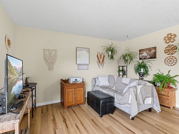 5th image of 1033 Straight Creek Drive UNIT 205