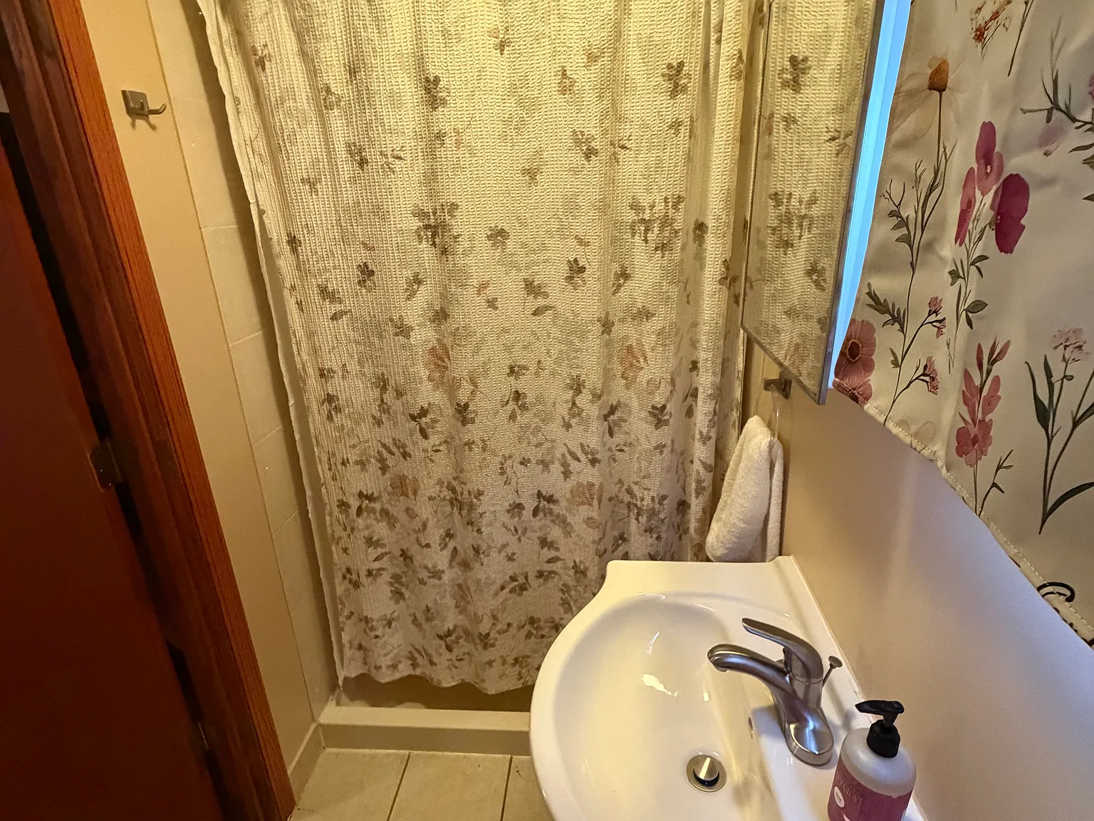 1 bed, 945 sqft, $1,400 — Photo 2