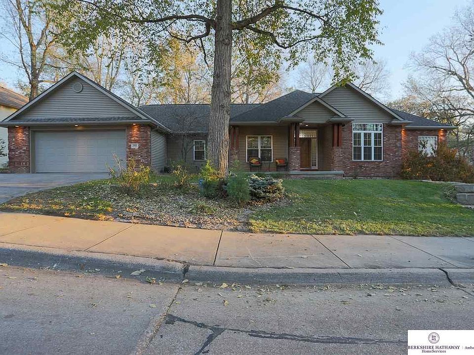 1st image of 1401 Robinwood Dr