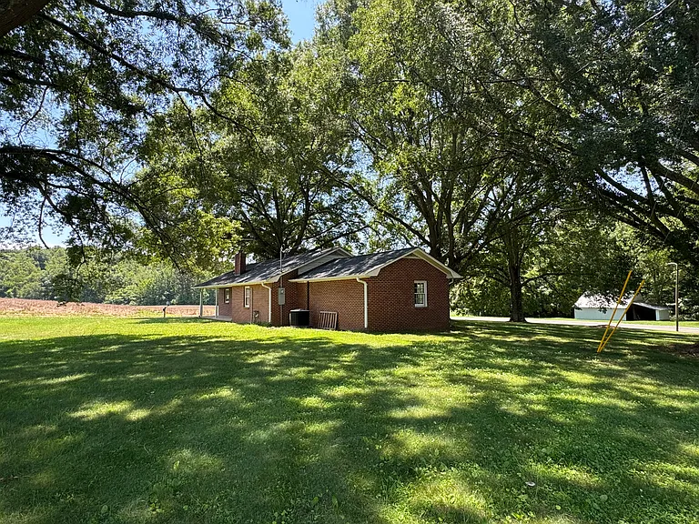 1679 Flynt Rd — Photo 4