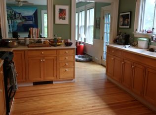 14 Huse St, Rockport, ME 04856