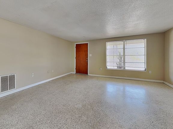 4th image of 10632 Laburnum Dr