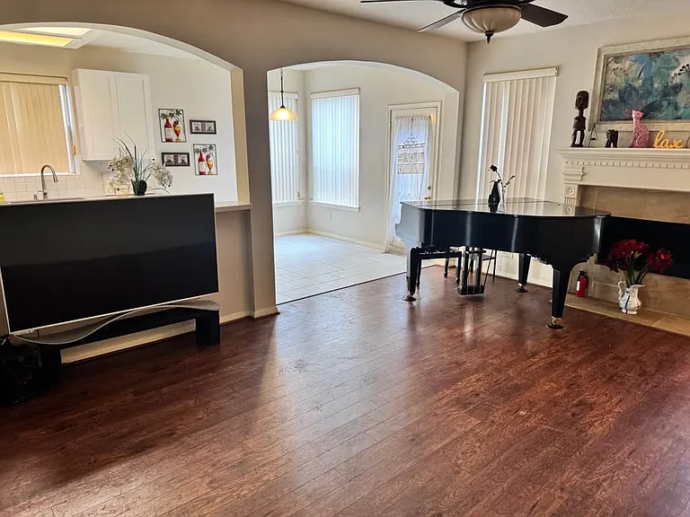 3706 Heritage Colony Dr — Photo 10