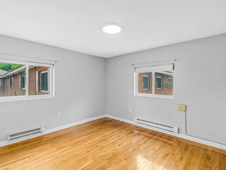7 Glen Ave #11 — Photo 9
