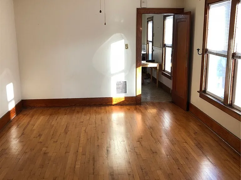 5 Hillside Ave — Photo 6
